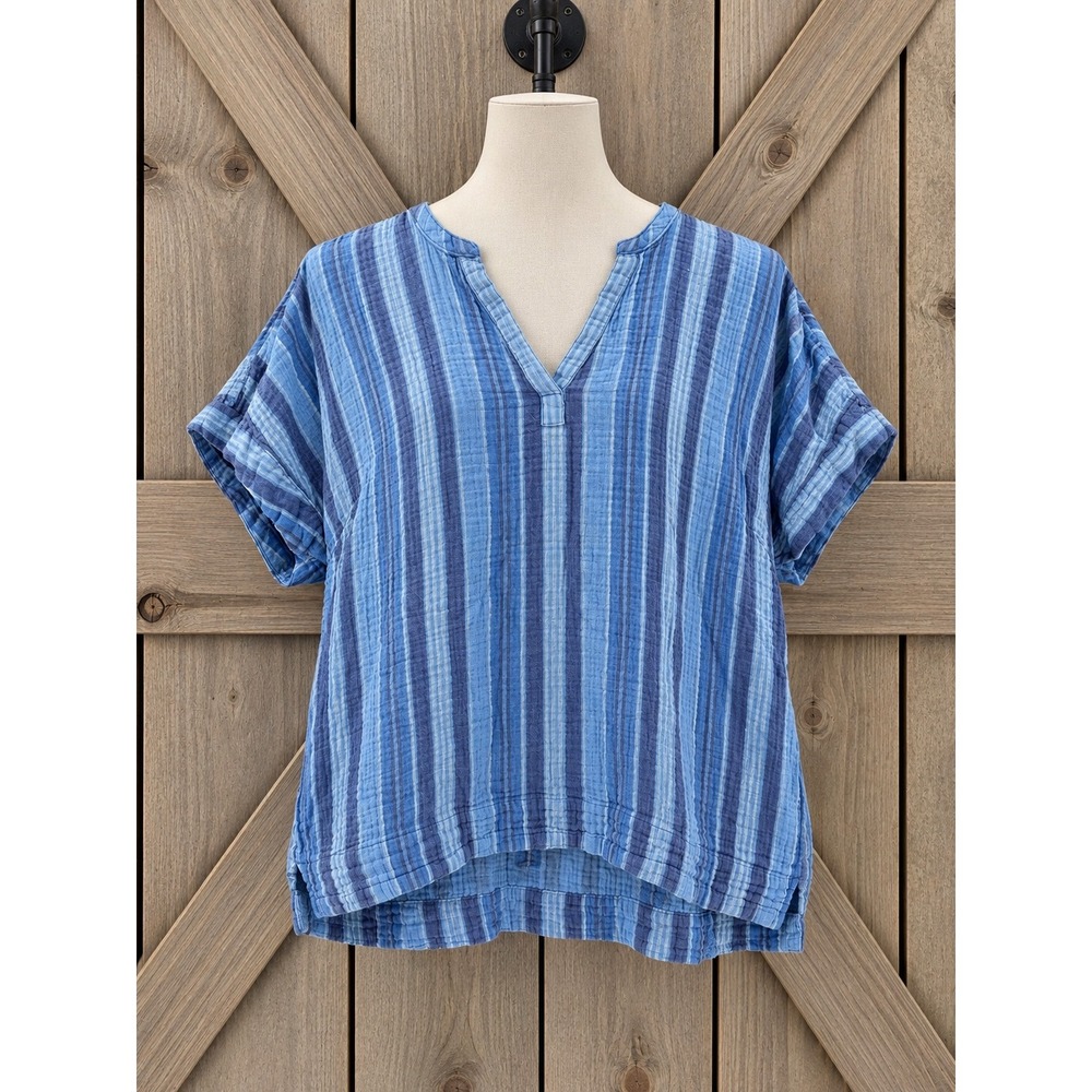LL Bean Top M Blue Striped Cloud Cotton Gauze V-Neck Short Sleeve Relaxed Fit